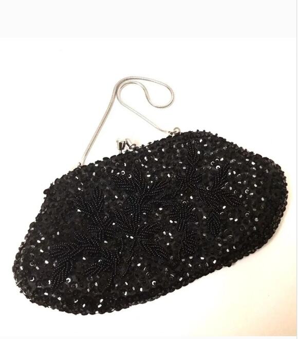 Unbranded Handbags - Clutch hand beaded & sequins 9”x5” in EUC elegant